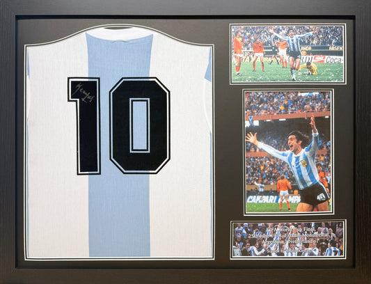 Mario Kempes signed retro Argentina shirt