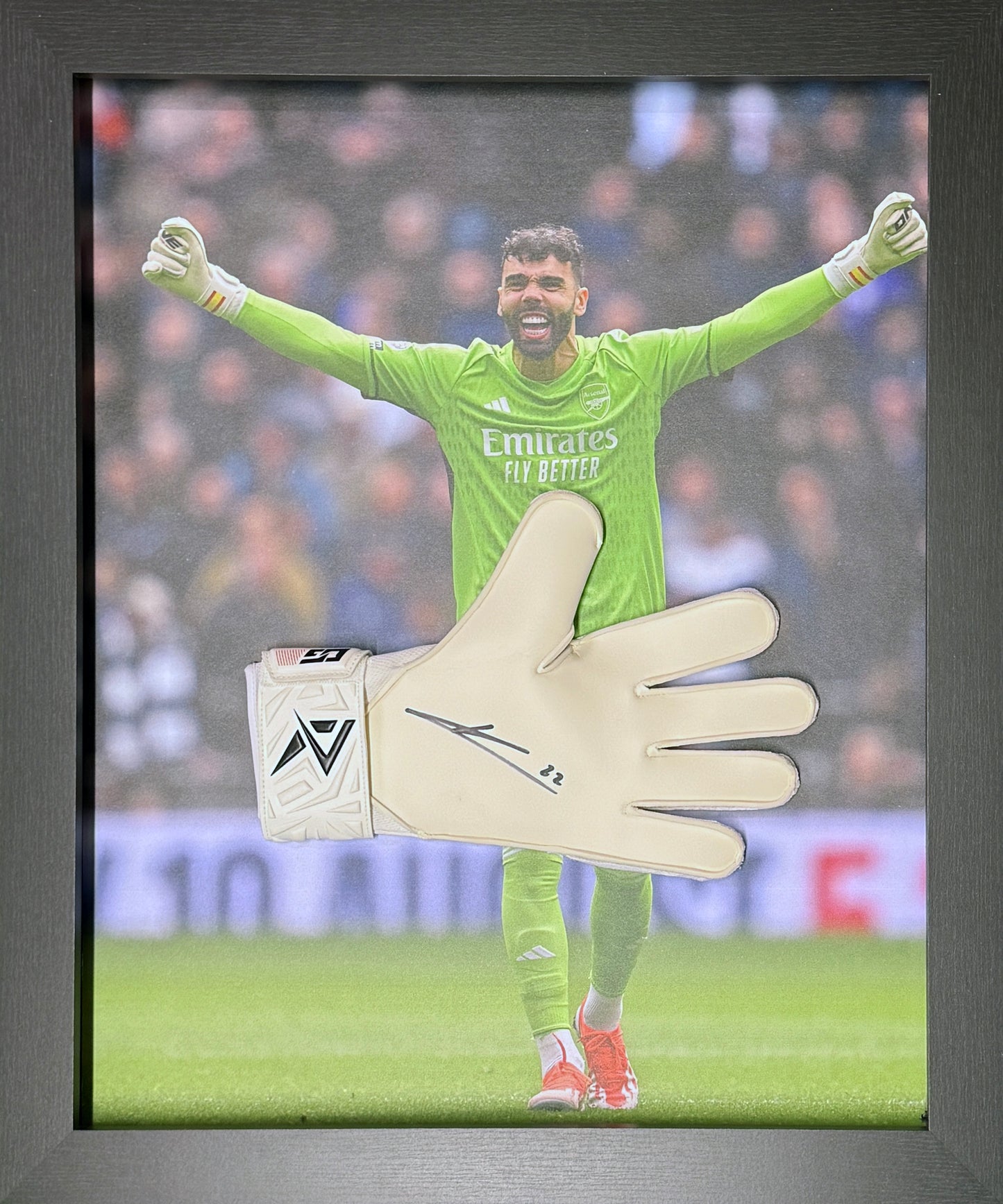 David Raya Signed Goalkeeper Glove