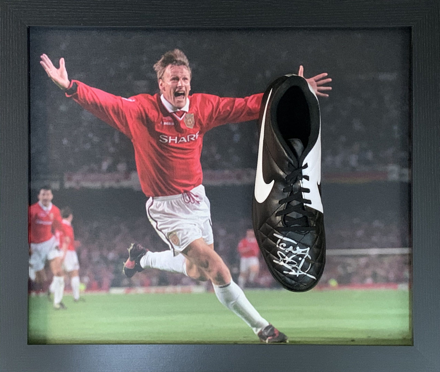 Teddy Sheringham Signed Nike Football Boot