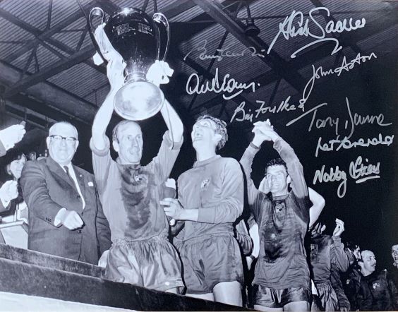 Manchester United 1968 European Cup Final Photo Signed by 8