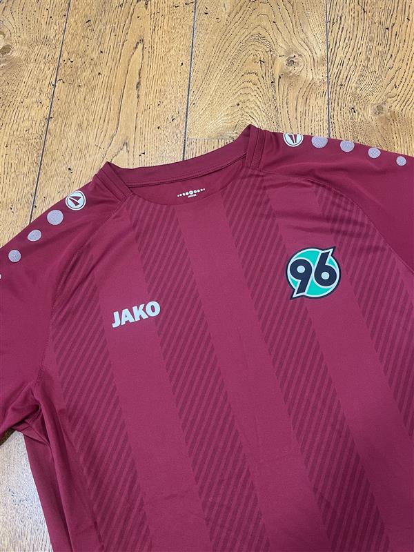 2018-19 Hannover 96 Home Shirt