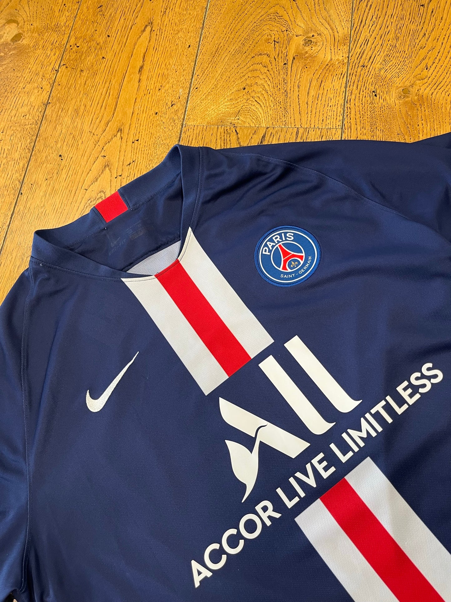 2019-20 PSG Home Shirt - Mbappe 7