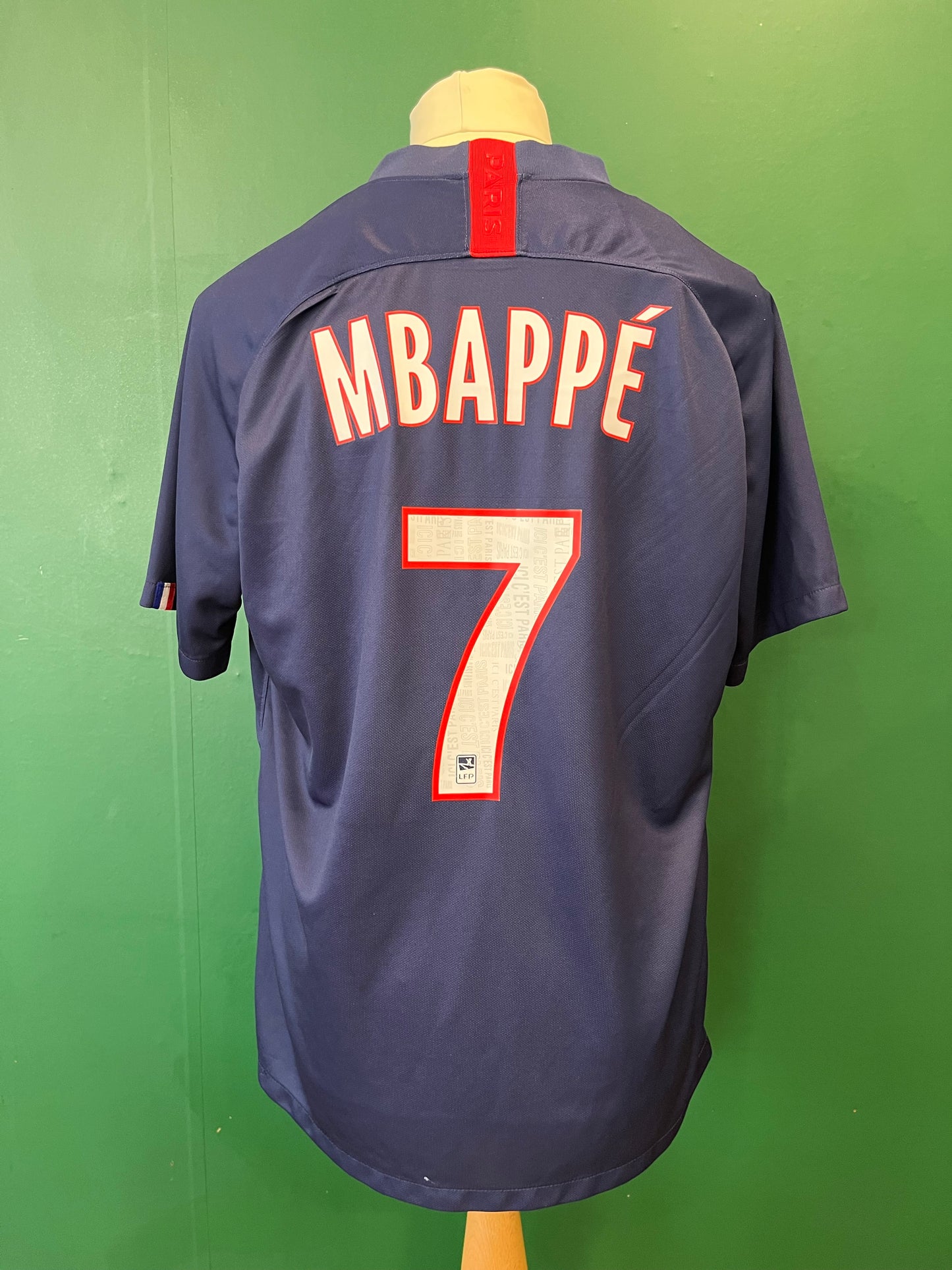2019-20 PSG Home Shirt - Mbappe 7