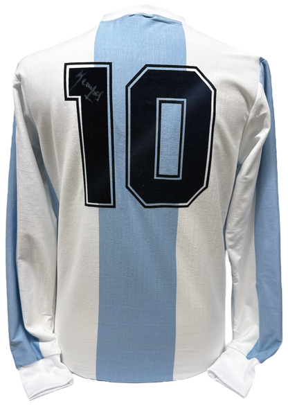 Mario Kempes signed retro Argentina shirt