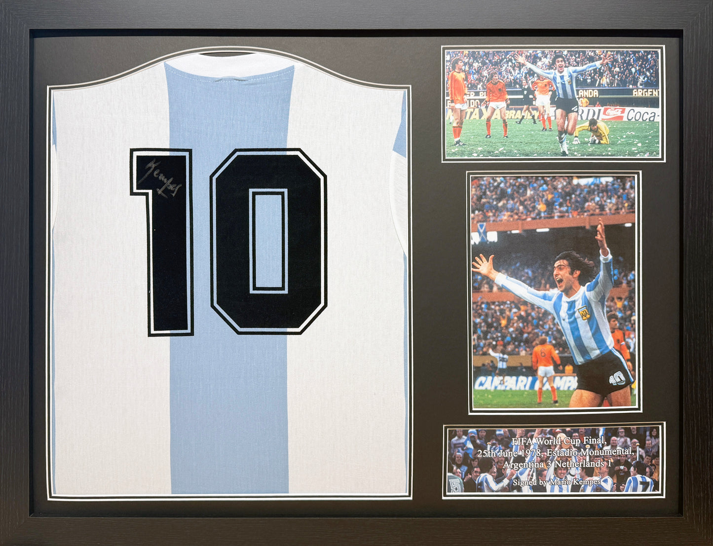 Mario Kempes signed retro Argentina shirt
