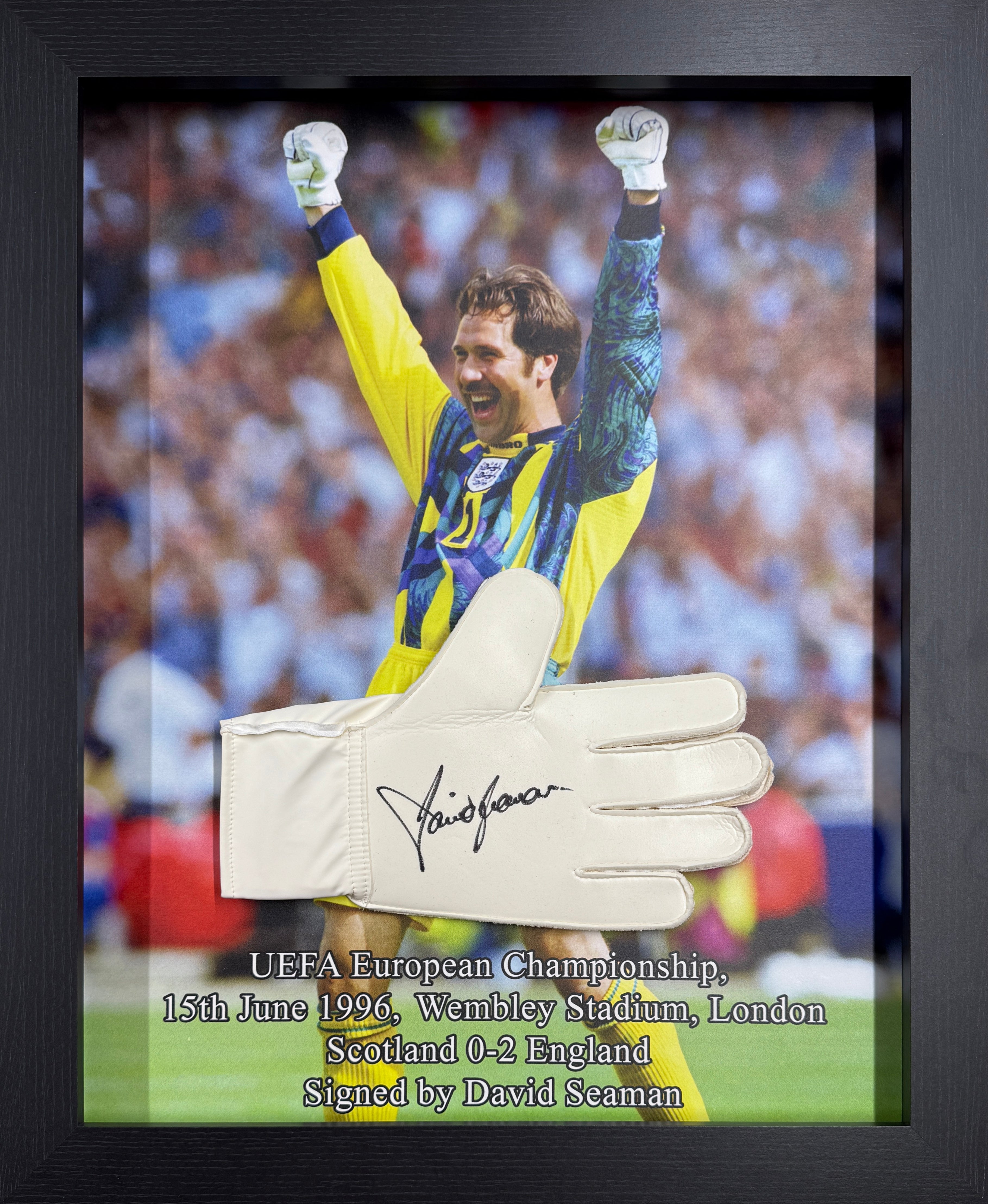 David Seaman Signed England Goalkeeper Glove National Football Museum david-seaman-signed-england-goalkeeper-glove-national-football-museum