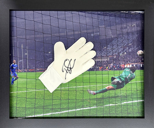 Edwin Van Der Sar Signed Goalkeeper Glove