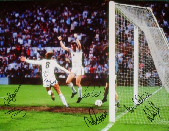 Aston Villa Signed 1982 European Cup Final Photo Signed by 7